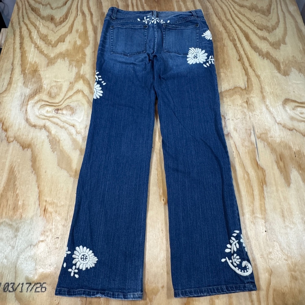 White House Black Market Floral Embroidered Flare Jeans Size 8 Boho Whimsical - Picture 6 of 7